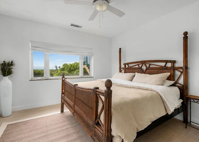 20% Off May 28-31Yacht Club Walk To Beach -Pool
